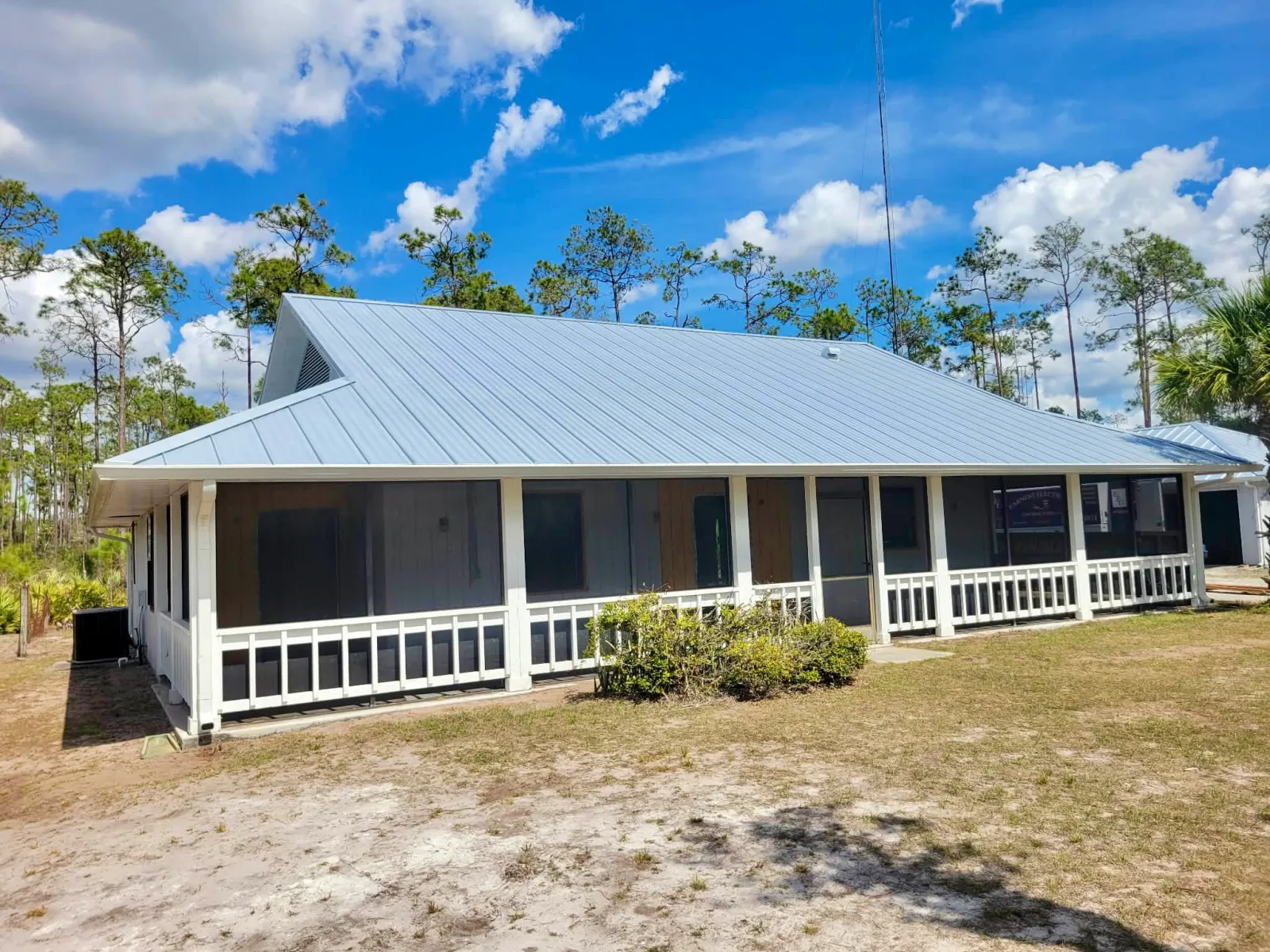 New standing seam metal roof in Okeechobee